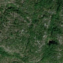 Satellite imagery of Mramor, ME
