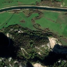 Satellite imagery of Midova Kosa, ME