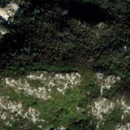 Satellite imagery of Midova Kosa, ME