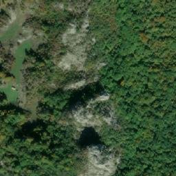 Satellite imagery of Ploča, ME