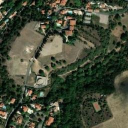 Satellite imagery of Château Roussillon, FR