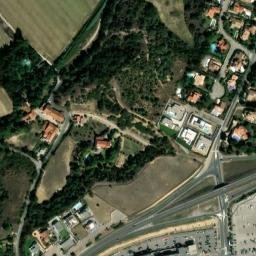 Satellite imagery of Château Roussillon, FR