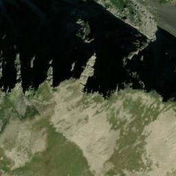 Satellite imagery of cairn, FR