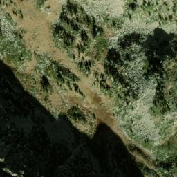 Satellite imagery of La Caolla, AD