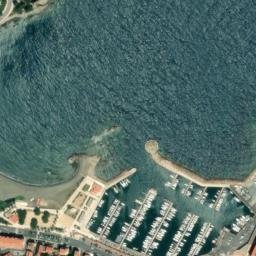 Satellite imagery of Cap d'Ona, FR