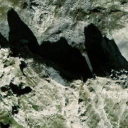 Satellite imagery of Mali Hellit Kuq, AL