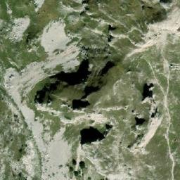 Satellite imagery of Maja e Roshit, AL