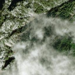 Satellite imagery of Maja e Peçmarës, AL