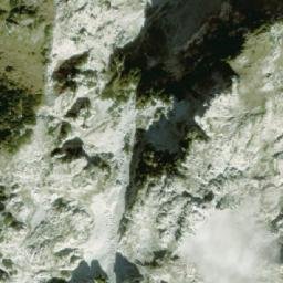 Satellite imagery of Maja e Peçmarës, AL
