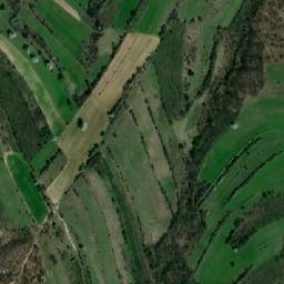 Satellite imagery of Majnikovci, RS