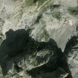 Satellite imagery of Shtegu i Toçillacit, AL