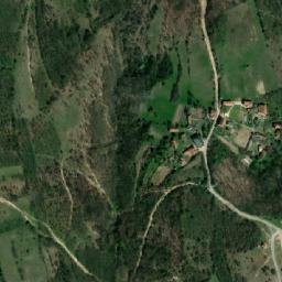 Satellite imagery of Majnikovci, RS