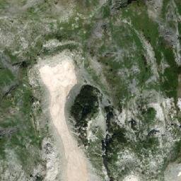 Satellite imagery of Qafa e Droçkës, AL