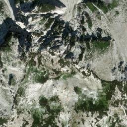 Satellite imagery of Qafa e Droçkës, AL