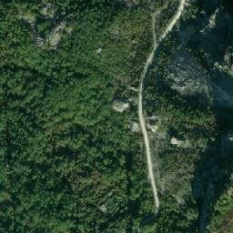 Satellite imagery of Malo Trešdo, ME