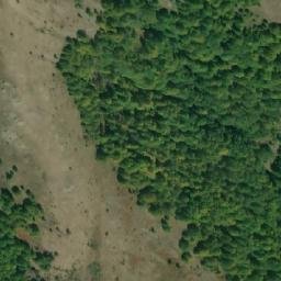 Satellite imagery of Vakuv, MK