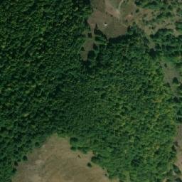 Satellite imagery of Vakuv, MK