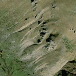Satellite imagery of Crveni Karpi, XK