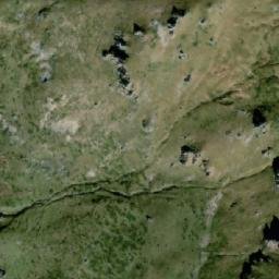 Satellite imagery of Crveni Karpi, XK