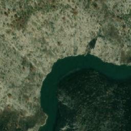 Satellite imagery of Crvena Karpa, MK