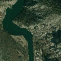 Satellite imagery of Crvena Karpa, MK