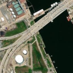 Satellite imagery of Fox Point, US