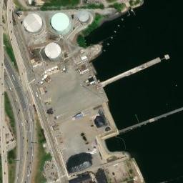 Satellite imagery of Fox Point, US