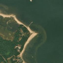 Satellite imagery of Cromeset Point, US
