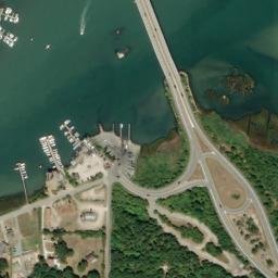 Satellite imagery of Pines Point, US