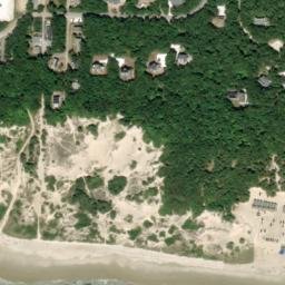 Satellite imagery of Pines Point, US