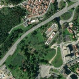 Satellite imagery of Castelo de Guimarães, PT