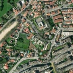 Satellite imagery of Castelo de Guimarães, PT