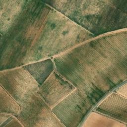 Satellite imagery of Esquina de los restos de una choza donde se encontraba el mojón 2T-2 en "el Barriazo", ES