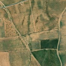 Satellite imagery of Esquina de los restos de una choza donde se encontraba el mojón 2T-2 en "el Barriazo", ES
