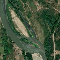 Satellite imagery of Dumto, MK