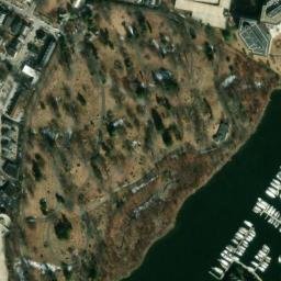 Satellite imagery of Rocky Neck, US