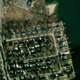 Satellite imagery of Rocky Neck, US