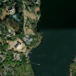 Satellite imagery of Rocky Neck, US