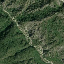 Satellite imagery of Áspri Pétra, GR