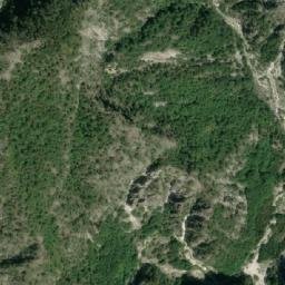 Satellite imagery of Áspri Pétra, GR