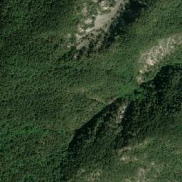 Satellite imagery of Áspri Pétra, GR