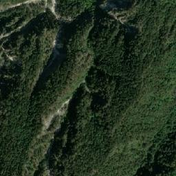 Satellite imagery of Áspri Pétra, GR