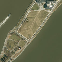 Satellite imagery of Roosevelt Island Smallpox Hospital, US