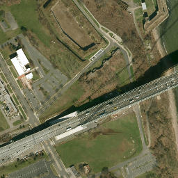 Satellite imagery of Vandeventers Point, US