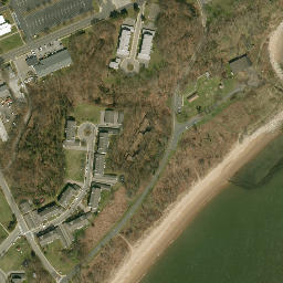 Satellite imagery of Vandeventers Point, US