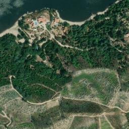 Satellite imagery of Miradouro do Penedo C'Abana, PT