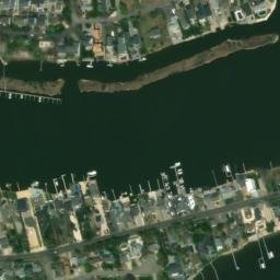 Satellite imagery of Wardells Neck, US