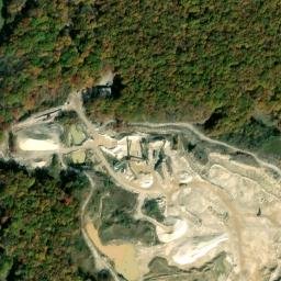 Satellite imagery of Hoyes Quarry, US