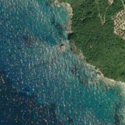 Satellite imagery of Vráchoi Velónissa, GR