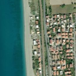 Satellite imagery of Castello della Valle, IT